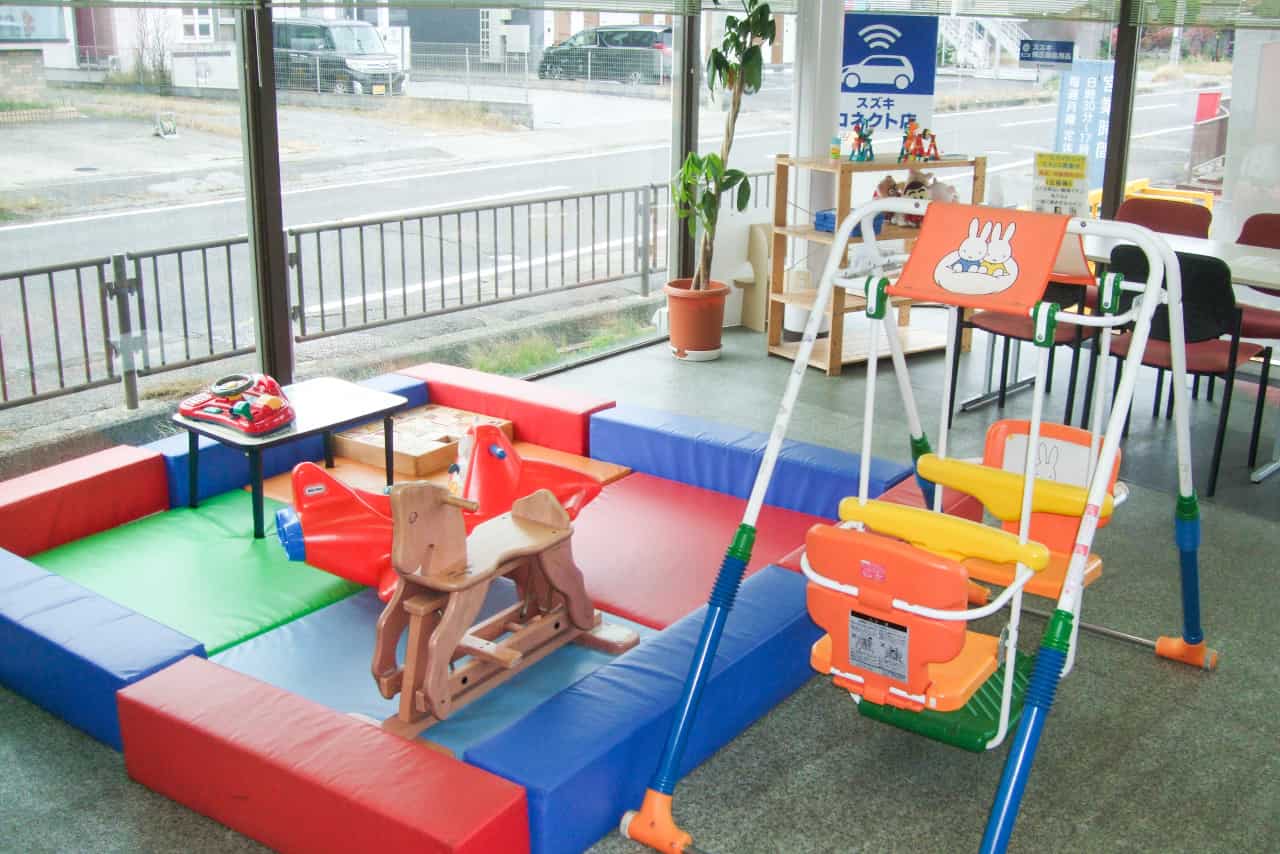 小杉自工の店舗内のキッズスペース