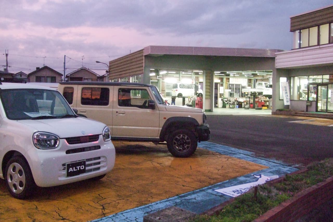 小杉自工に展示されている新車